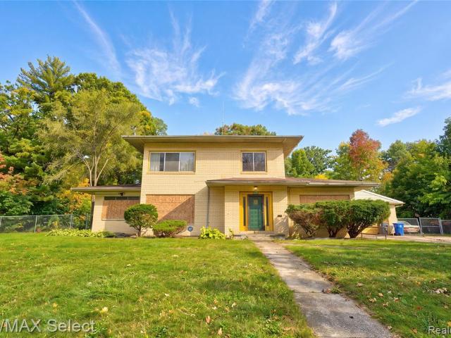 2219 Copeman Boulevard