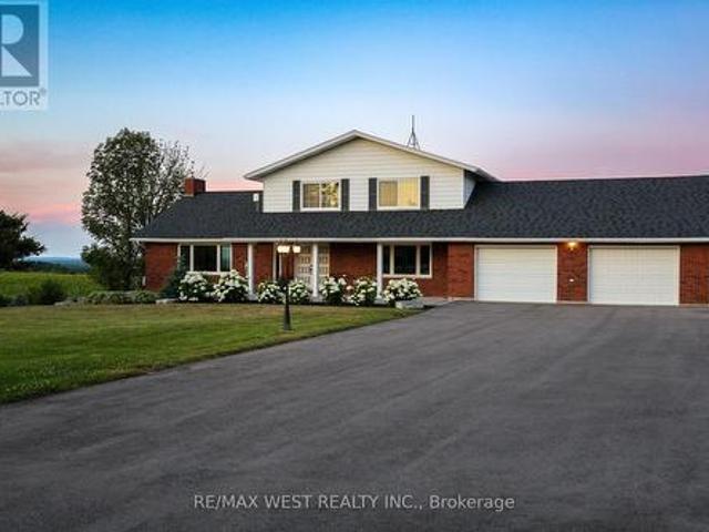 2219 County Road 42, Clearview, ON, L0M 1S0 house for sale | Listing ID S13118 | Royal LePage