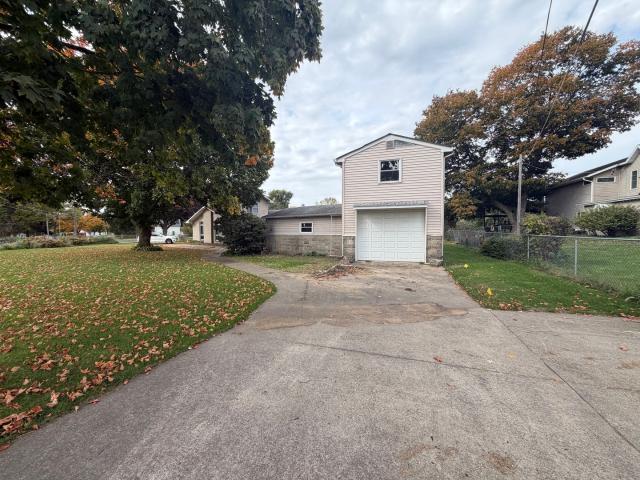 2219 Deets Road