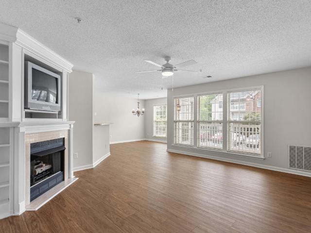 2219 Delaney Drive # 214