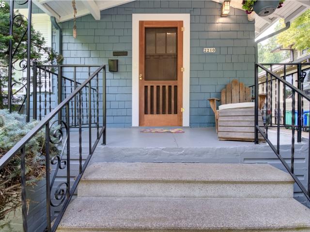2210 NE 54TH AVE