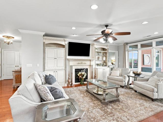 2210 Ashe Blvd # 2