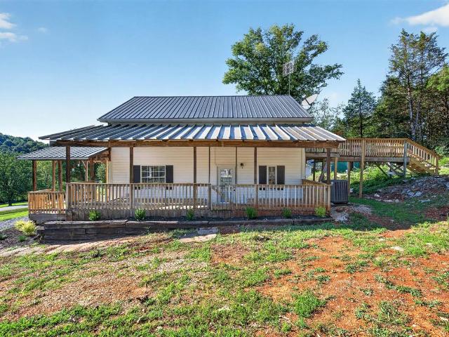 2210 Garrett Hollow Road