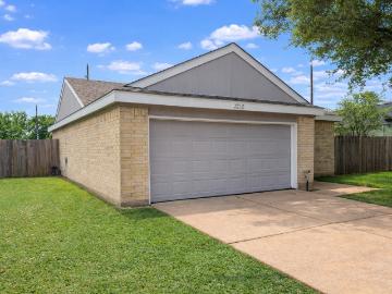 2210 Sunset Trail