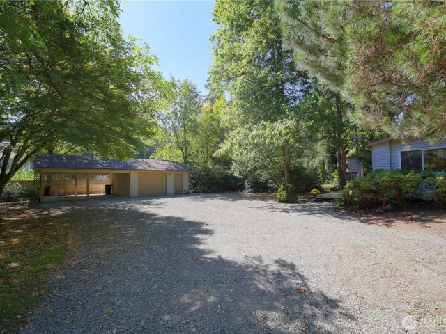 2210 th Avenue SE