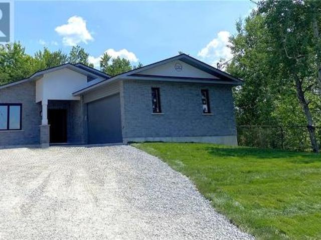 2210 Treeview Road, Sudbury, ON, P3E 5C5 house for sale | Listing ID 2128 | Royal LePage