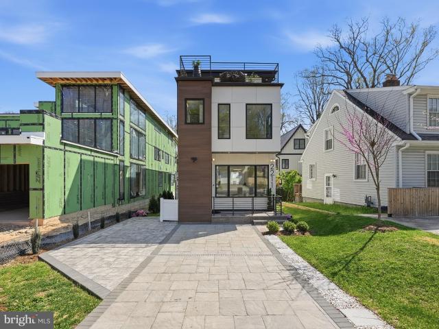2211 Military Rd, Arlington, VA 22207 | MLS #VAAR2071