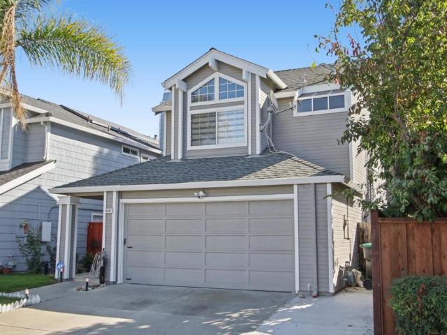 2211 Oakland Avenue