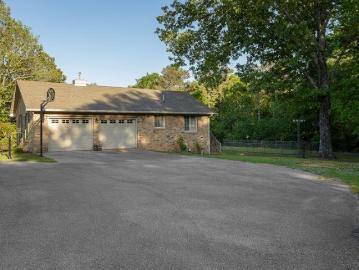 2211 Cotton Gin Rd