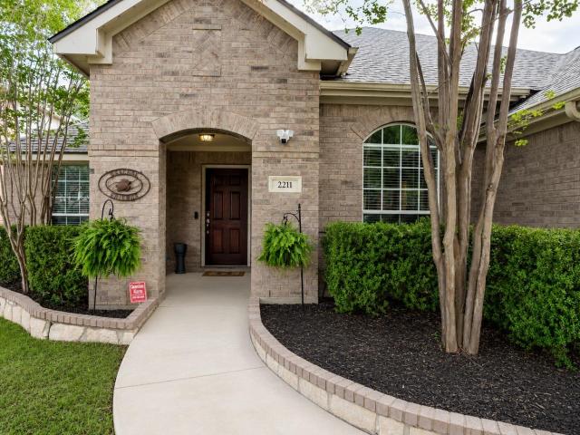 2211 Heritage Well Ln