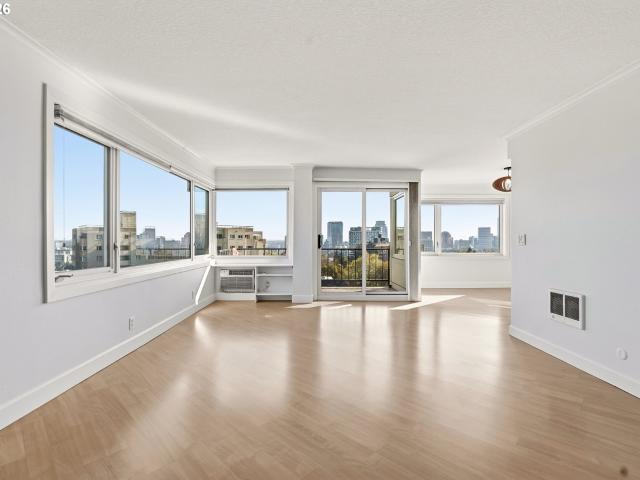 2211 sw park pl # 702