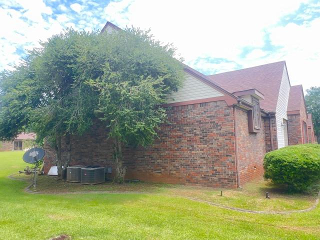 2211 Virginia Ave
