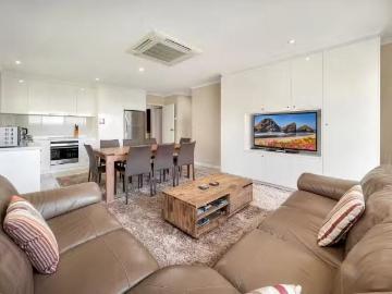 Jindabyne, Snowy River, Victoria - Equipped kitchen