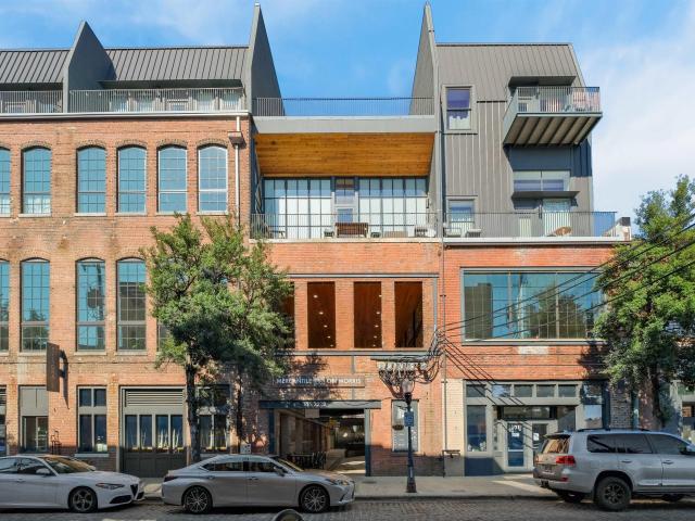 2212 Morris Avenue # 304