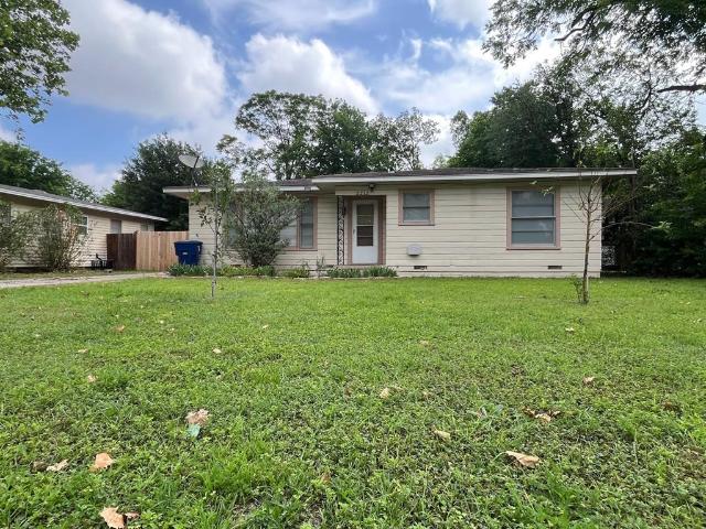 2212 Berkley St, Brownwood, TX 76801 | MLS #21250