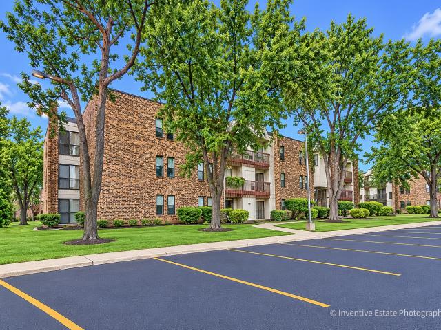 2212 Country Club Drive # 4
