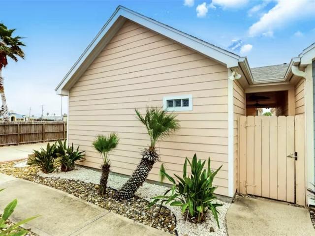2212 Highway 361, Unit 113, Port Aransas, TX 78373 | MLS #467077