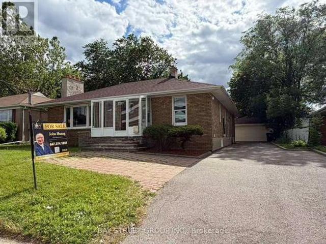2212 Kennedy Road, Toronto, ON, M1T 3G4 house for sale | Listing ID E13789 | Royal LePage