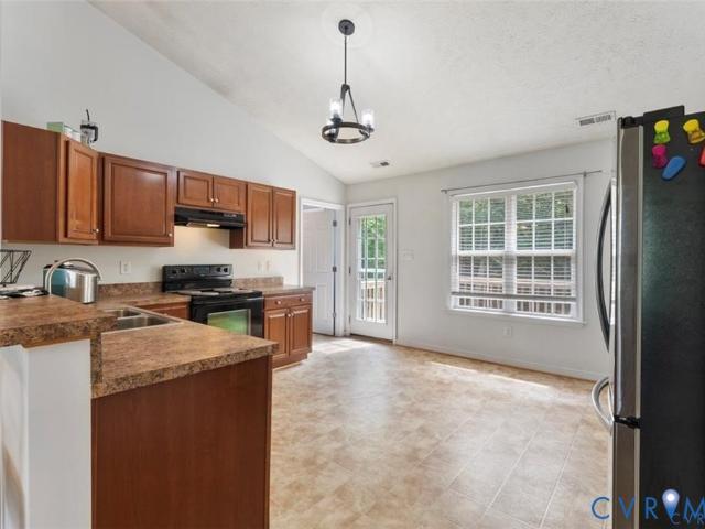 2212 Sara Ann Court