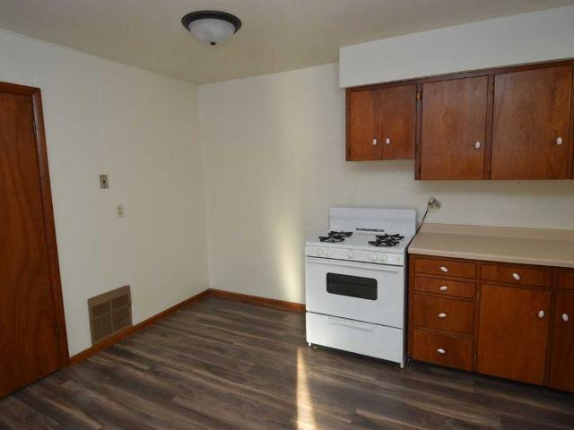2212 2220 12th Ave N 1 Bedroom Apartment for Rent at 2216 2212, 2216 and 2220 12th Ave. N Grand Forks, ND 58203