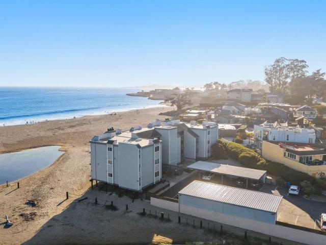 22130 E Cliff Drive 2D
