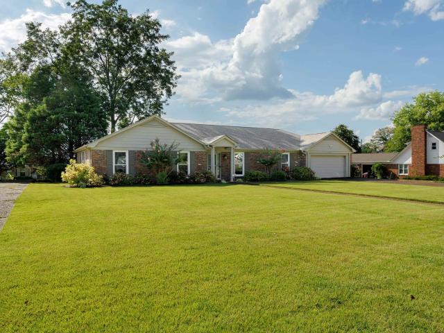 2213 Finley Dr