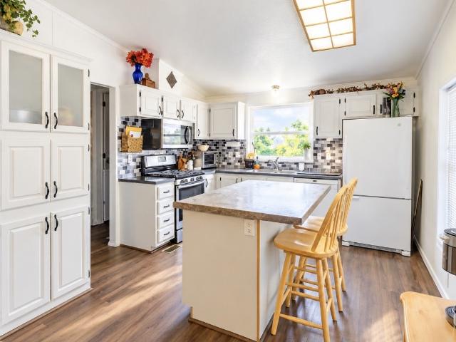 2213 gekeler ln