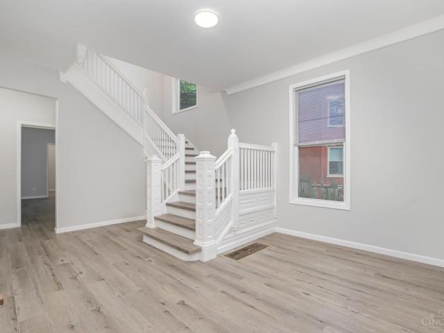 2213 Highland Avenue