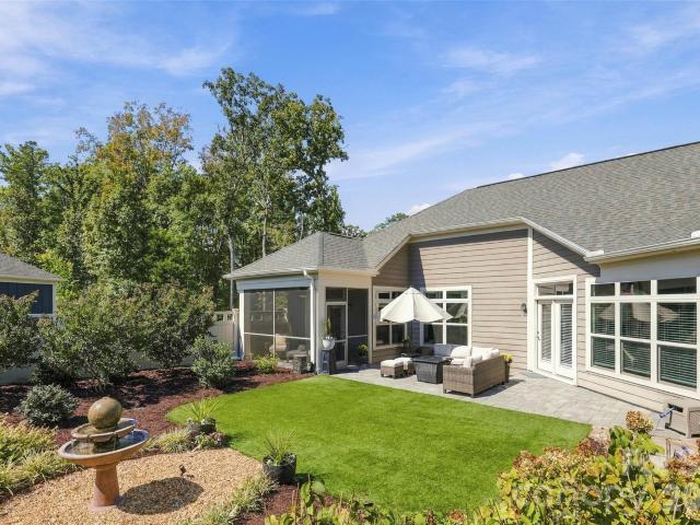 2213 Lincolnshire Lane