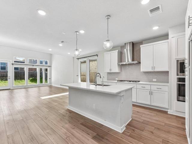 2213 Stampede Dr