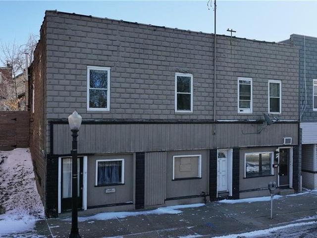 221 5th St, Ellwood City, PA 16117