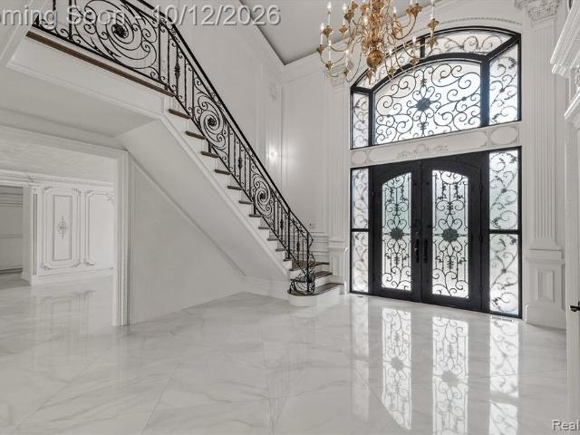 221 Charing Cross Court