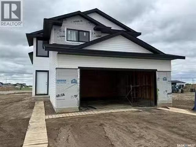 221 Albright Crescent, Warman, SK, S0K 4S0 house for sale L.