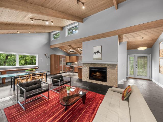 221 Bote Drive