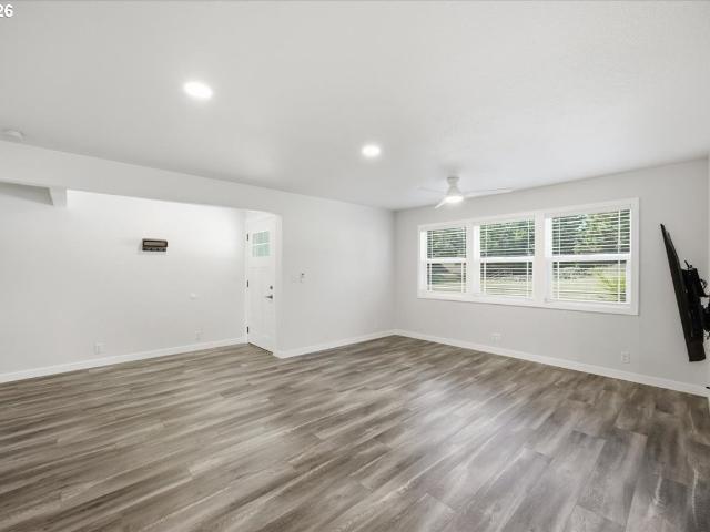 221 briggs dr