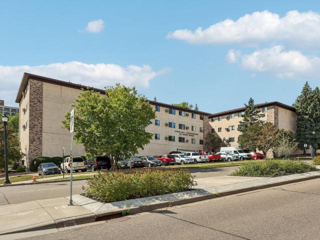 221 Grand Ave # 115