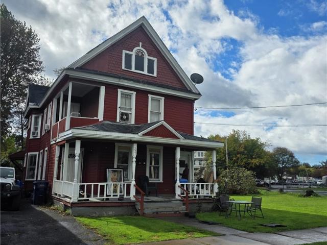 221 Davis Street