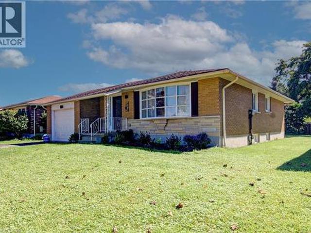 221 Devon Street, Stratford, ON, N5A 3A1 house for sale | Listing ID 40862 | Royal LePage