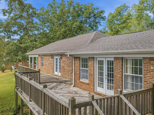 221 Dickson Ln