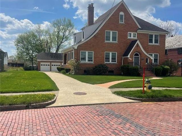 221 E Muntz Ave, Butler, PA 16001 | MLS #1748