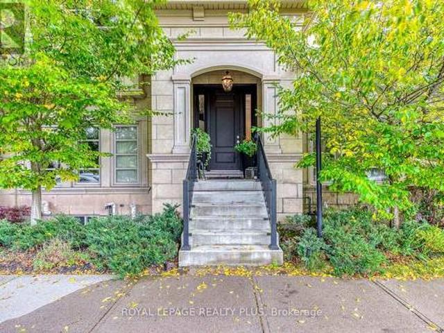 221 Hanover Street, Oakville, ON, L6K 0G9 house for sale | Listing ID W14029 | Royal LePage