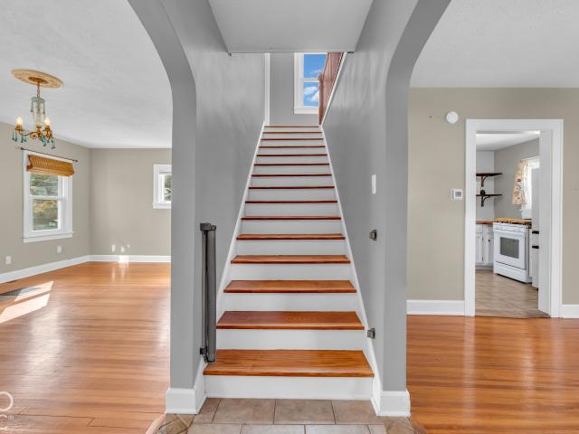 221 Herriott Street