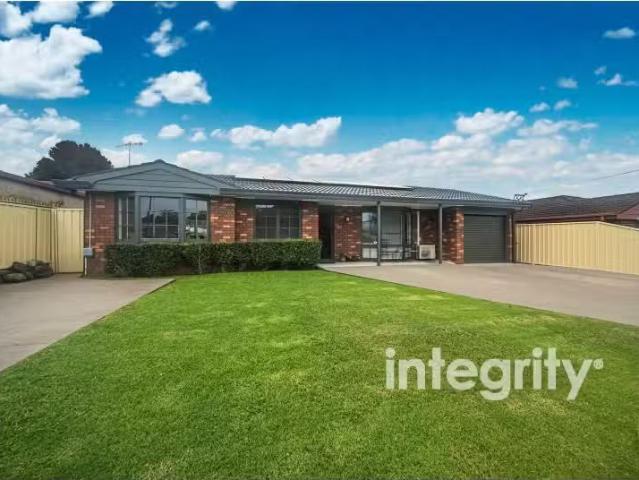 221 Illaroo Road, North Nowra House for rent Listed by Christ.