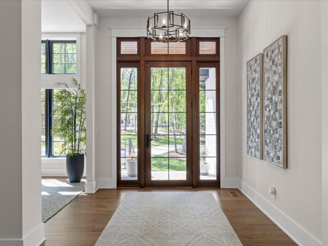221 Lookout Crest Lane