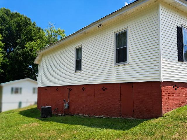 221 Lake Drive