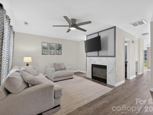 221 Linkside Court SE # 5