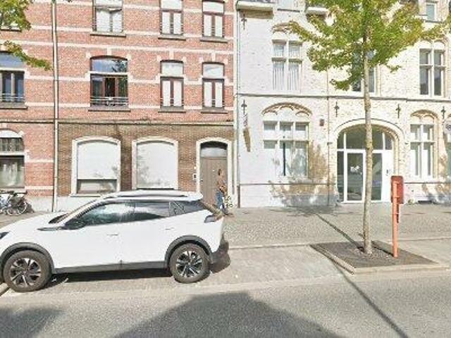 221 m2 apartment for rent in Ieper