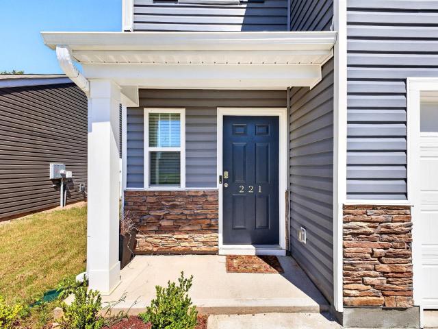 221 Mable Leaf Lane