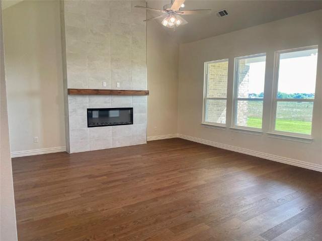 221 Marie Ln, Waxahachie, TX 75167 | MLS #21290