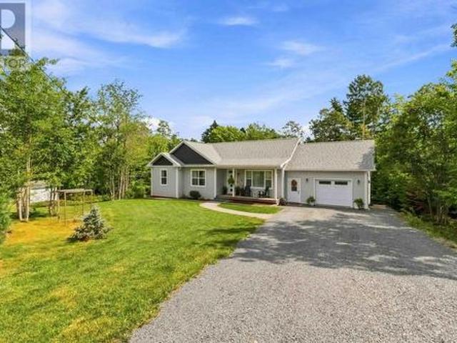 221 Meldrum Avenue, Conquerall Bank, NS, B4V 8V6 house for sale | Listing ID 202622 | Royal LePage
